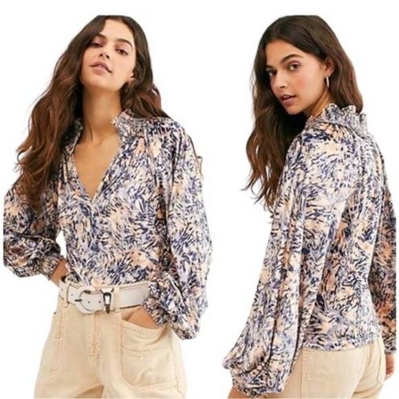 NWOT FREE PEOPLE Top M Crushed Velvet Velour Peach-Navy V Smoked Balloon-Long-Sl - Picture 1 of 9